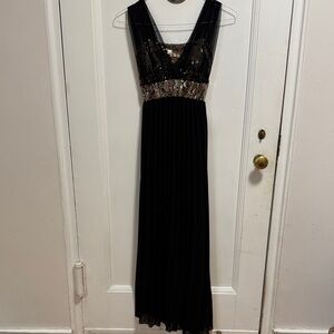 Elegant Black and Gold Sequin Dress